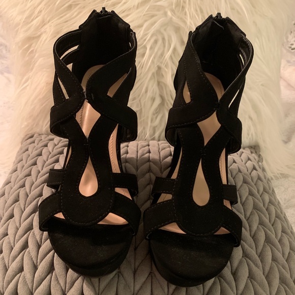 Wedges - Picture 1 of 4